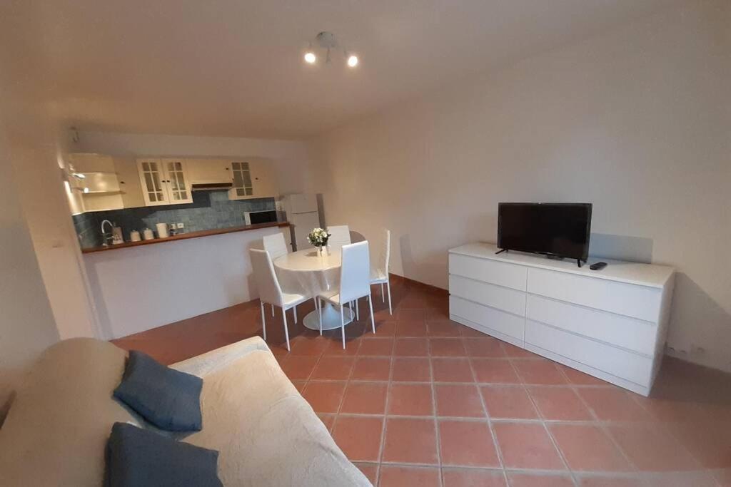 La Belle Ortine Apartamento Esbly Exterior foto